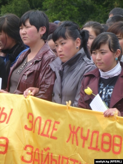 Анамен үйдегі секс