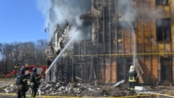 Тушение пожара после российского удара по Харькову