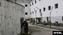 Penitenciarul Nr.13...