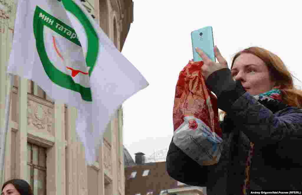 В этом году антипремию получило министерство экологии Татарстана &laquo;за отсутствие указателей объектов водоохранных зон на татарском языке&raquo;.&nbsp; &nbsp;