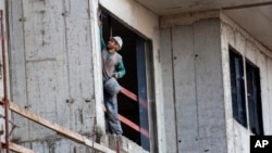 Some 72,000 Palestinian workers were employed on construction sites in Israel prior to the attack on October 7 attack. (file photo)