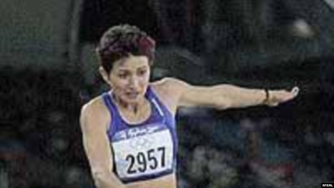 Место в российской команде олимпийской чемпионки Татьяны Лебедевой не оспаривал никто. Но ей, как и всем остальным российским атлетам, предстоит на чемпионате мира борьба не только с соперниками, но и с последствиями скандальных обстоятельств