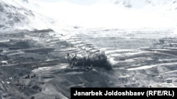 The Kumtor mine sits atop glaciers whose springtime meltwater feeds fresh water into the Naryn River, which flows toward Tajikistan, Kazakhstan, and Uzbekistan.