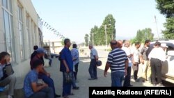 Masallı rayonunda "qul bazarı" (Foto arxivdəndir)