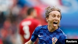 Luka Modrić slavi gol