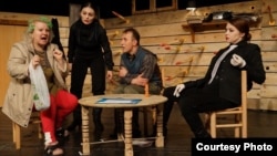 Сцени од театарската претстава „Последниот балкански вампир“ по текст на Дејан Дуковски во режијата на Александар Ивановски.
