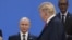 Володимир Путін (ліворуч) і Дональд Трамп (праворуч) на полях саміту G20, Буенос-Айрес, Аргентина, 30 листопада 2018 року