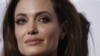 У Сербії провадять масову кампанію проти Анджеліни Джолі
