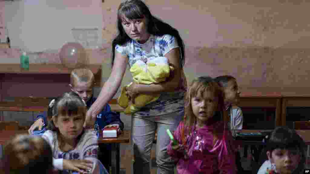 Mivel a pince viszonylag kicsi, az iskola két műszakban működik, rövidített szünetekkel