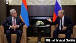Президент Армении Серж Саргсян (слева) и президент России Владимир Путин, 23 августа 2017 г.