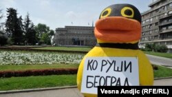Patka inicijative “Ne davimo Beograd” pred Skupštinom, 28. april 2016.