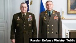 Valery Gerasimov, șeful Statului Major General al Rusiei, și generalul Mark Milley, șeful Statului Major al SUA, au vorbit la telefon despre ce se întâmplă la granița cu Ucraina.