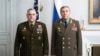Высокопоставленный представитель Минобороны США генерал Марк Милли (слева) и начальник Генштаба Вооруженных сил России Валерий Герасимов.