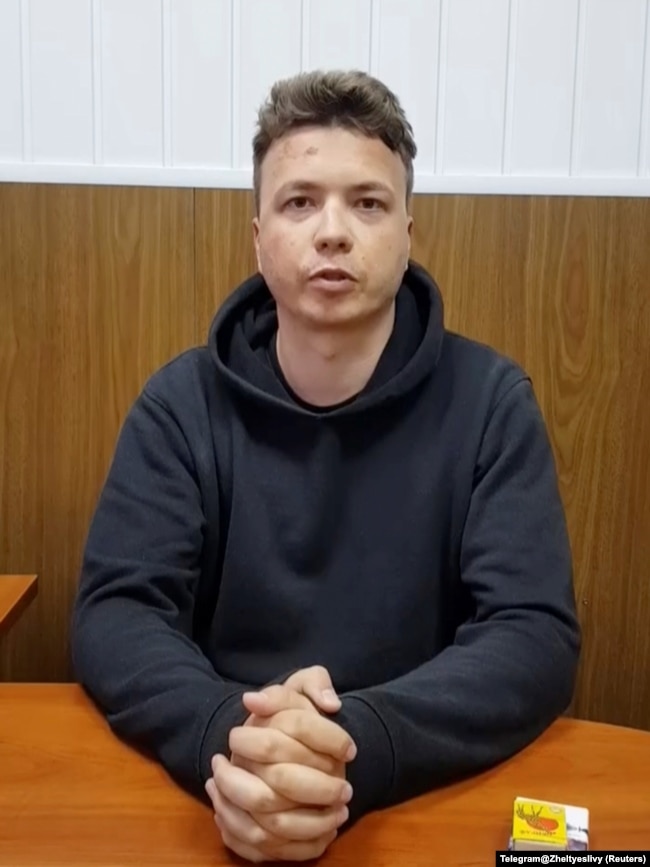 Кадр из видео допроса Романа Протасевича