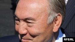 Қазақстан президенті Нұрсұлтан Назарбаев. Астана, 1 маусым 2010 жыл.