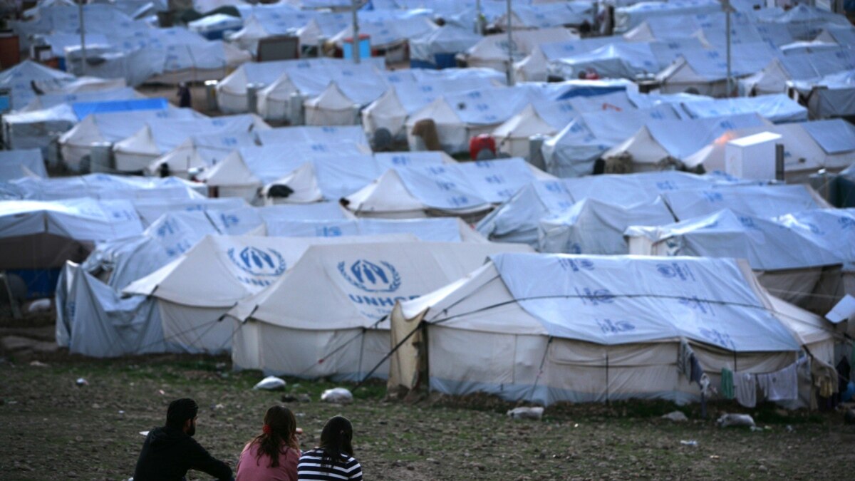 UN: Syrians To Replace Afghans As Largest Refugee Group