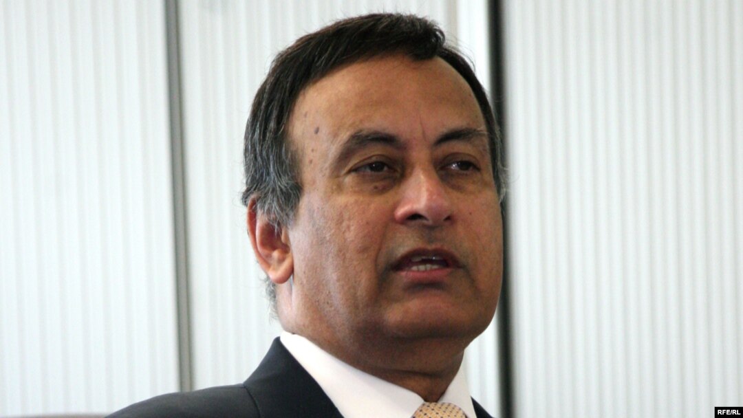 Husain Haqqani