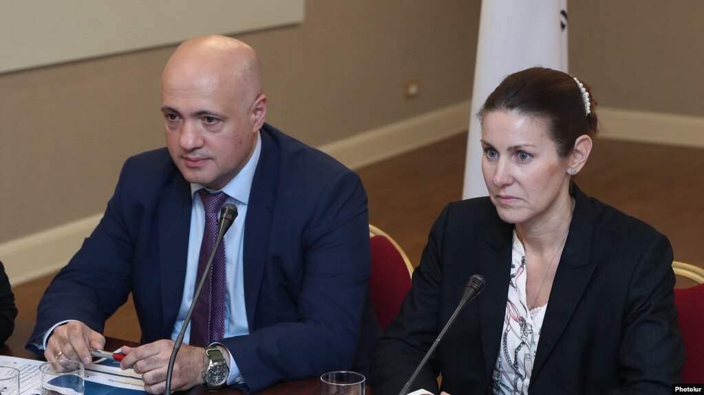 888E455A-7065-4D28-A34D-78A06C217B8C_w10