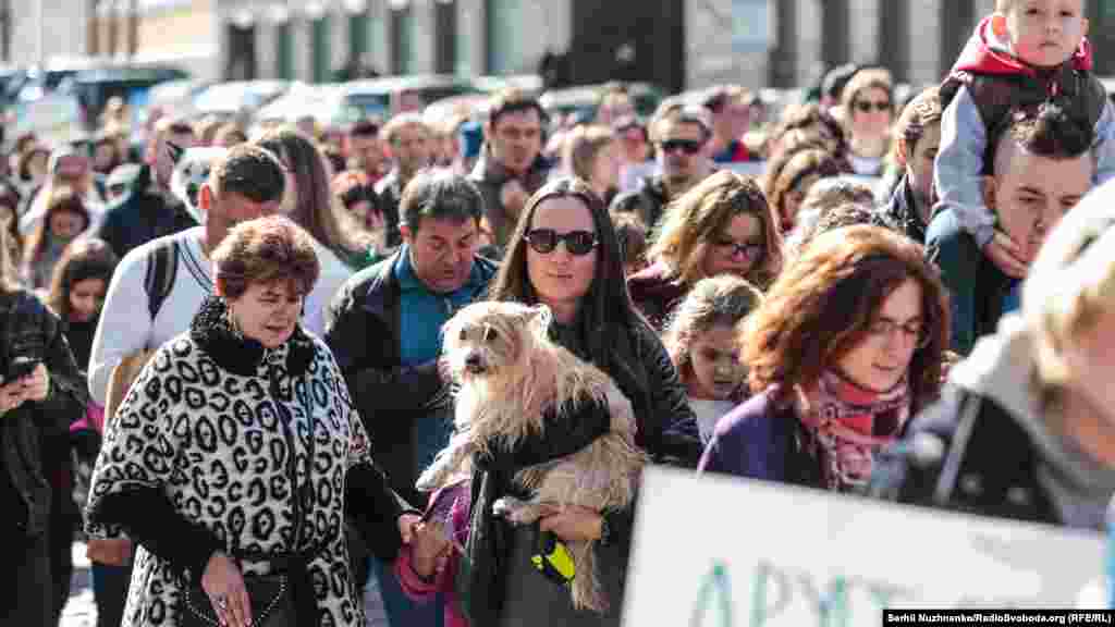 Цього року такі акції одночасно відбувалися і в інших містах України:&nbsp;Львові, Одесі, Дніпрі, Харкові, Полтаві, Чернігові, Вінниці, Житомирі, Черкасах, Чернівцях, Хмельницькому, Луцьку, Миколаєві, Рівному, Тернополі, Івано-Франківську, Ужгороді, Херсоні та Запоріжжі