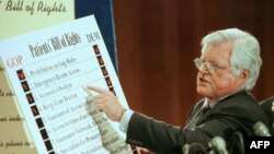 Senatorul Edward Kennedy pledînd pentru reforma sistemului american de sănătate