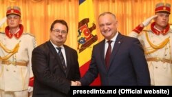 Șeful delegației UE Peter Michalko cu președintele Igor Dodon, 2017