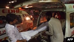 ارشیف، پاکستان کې د ایدي خیریه بنسټ امبولانسونه