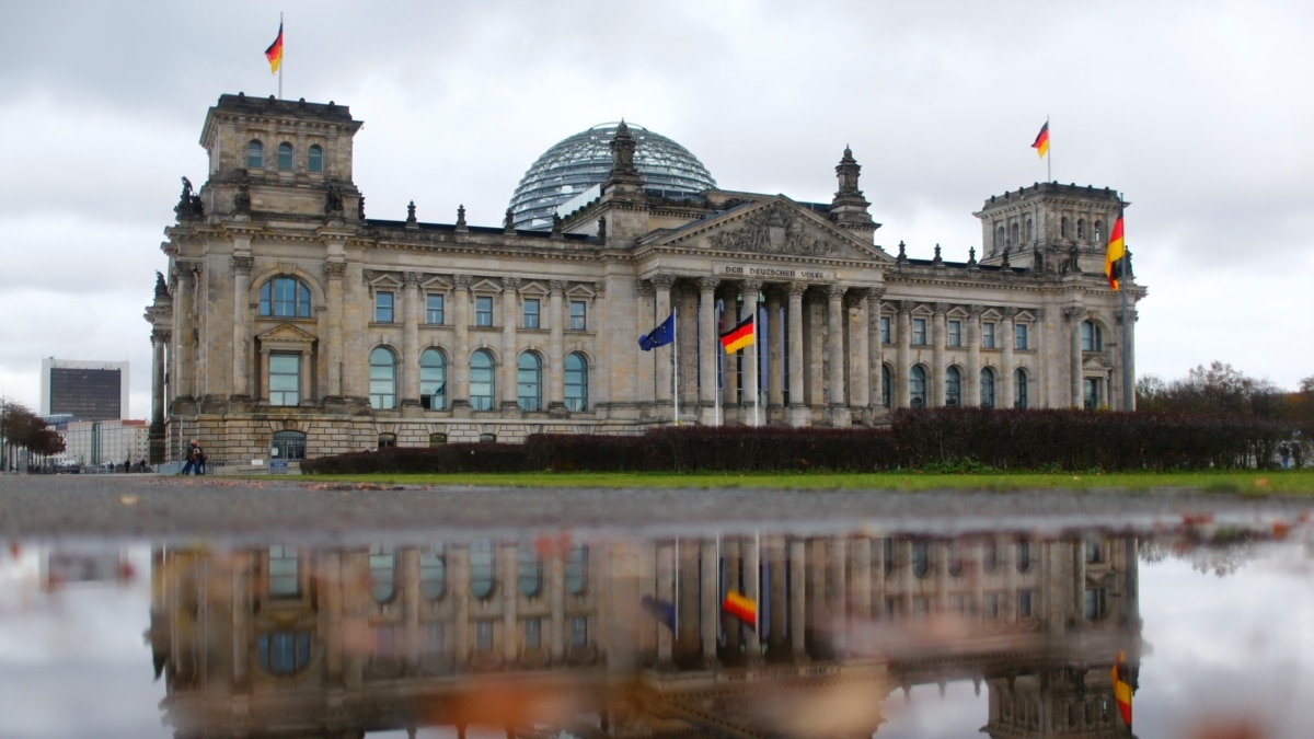 У Німеччині повідомили про імовірний розподіл місць у новому складі Бундестагу