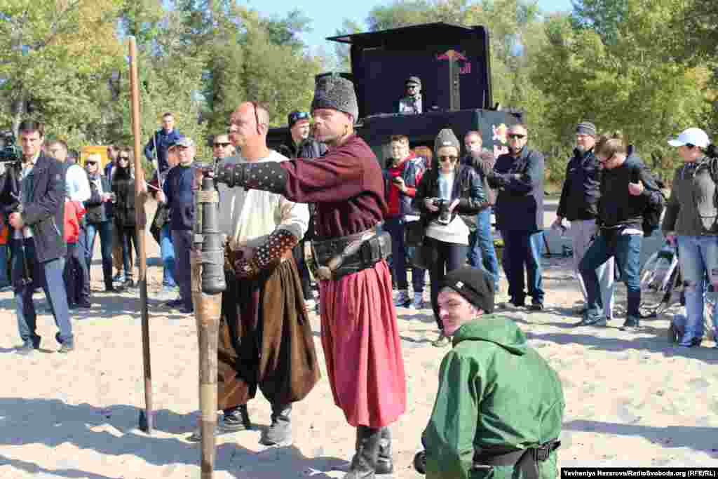 Запорізькі козаки дали сингал до старту змагань пострілом із гармати