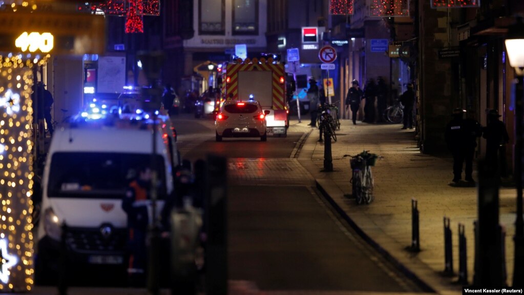 Поліцейські в центрі Страсбурга, де стався напад
