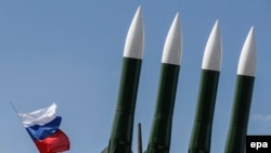 Снаряды зенитно-ракетного комплекса "Бук". 