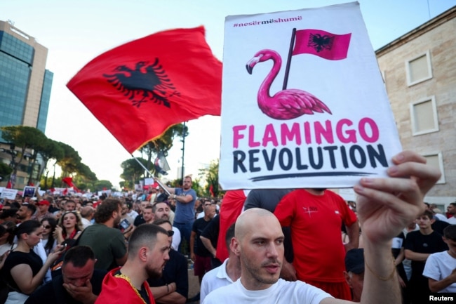 Protest protiv gradnje luksuznog turističkog kompleksa, Tirana, 8. juni 2026.