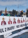 Protest pentru reluarea turului doi al alegerilor prezidențiale, în Piața Victoriei. Nu a existat un protest civil și pentru reintroducerea turului doi la alegerile locale, deși tema reapare constant pe agenda publică.