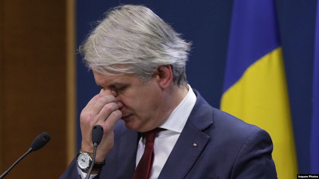 Roșia Today - Așteptăm cu sufletul la gură să vedem cum guvernul nu va mai tăia nimic din pensiile speciale, dar va inventa niște taxe și impozite noi pentru cei cu venituri „nespeciale”.