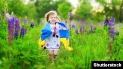 Як повідомили дослідники, у 2020 році виявили шість факторів, що підтримують добробут людей: дохід, здоров’я, хтось, на кого можна розраховувати, свобода, щедрість та довіра