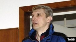 Россия Олий суди Платон Лебедевнинг 2003 йилда ҳибсга олинишини “ноқонуний” деб топиш ҳақидаги қарори, адвокат Липцер фикрича, ЮКОС ширкати собиқ ҳаммуассисининг умуман жиноий жавобгарликка тортилиши ғайриқонуний бўлгани тўғрисида шикоят қилишга янги имко