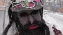 На Буковині святкують Маланку: від костюмів політиків цьогоріч відмовились (відео)