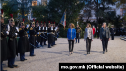 Министерката Радмила Шекеринска на средба со француската министерка за вооружени сили Флоранс Парли