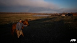 Мъж от ромски произход в село Долни Цибър през 2021 г. Снимката е илюстративна.