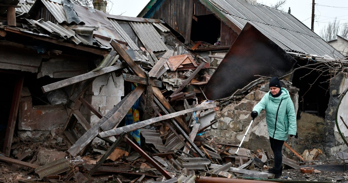 Russia Presses Offensive In Eastern Ukraine As U.S. Readies More ...
