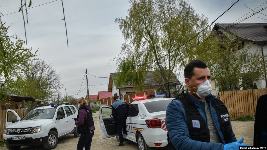 Comunitățile de romi sunt marginalizate și ignorate de autorități.