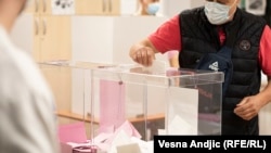 Izbori se ponavljaju na 27 biračkih mesta u Šapcu