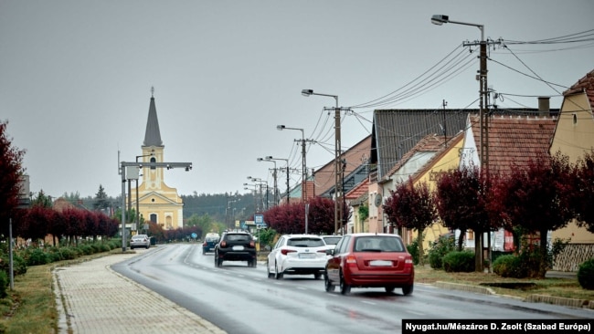 Vitnyéden aggódnak a helyiek a faluba tervezett menekülttábor miatt