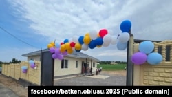 Лейлектин тургуну Ыкыбал Абдувалиевага берилген үй. 2026-жыл 