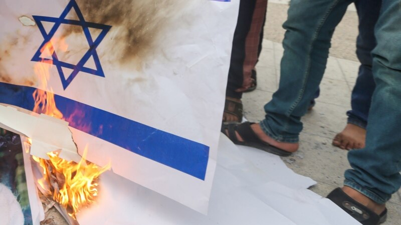 İsrail bayrağını öz həyətində yandırıb görüntüləri İrana göndərib: 'İnancıma görə eləmişəm...'