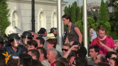 Протести за Мартин Нешкоски пред Владата