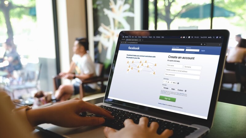 فیسبوک بیش از صد حساب کاربری وابسته به حکومت‌های ایران، روسیه و تایلند را حذف کرد