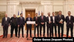 Partidele pro-europene au semnat o rezoluție prin care se angajează să asigure stabilitatea guvernării și parcursul prooccidental al țării.