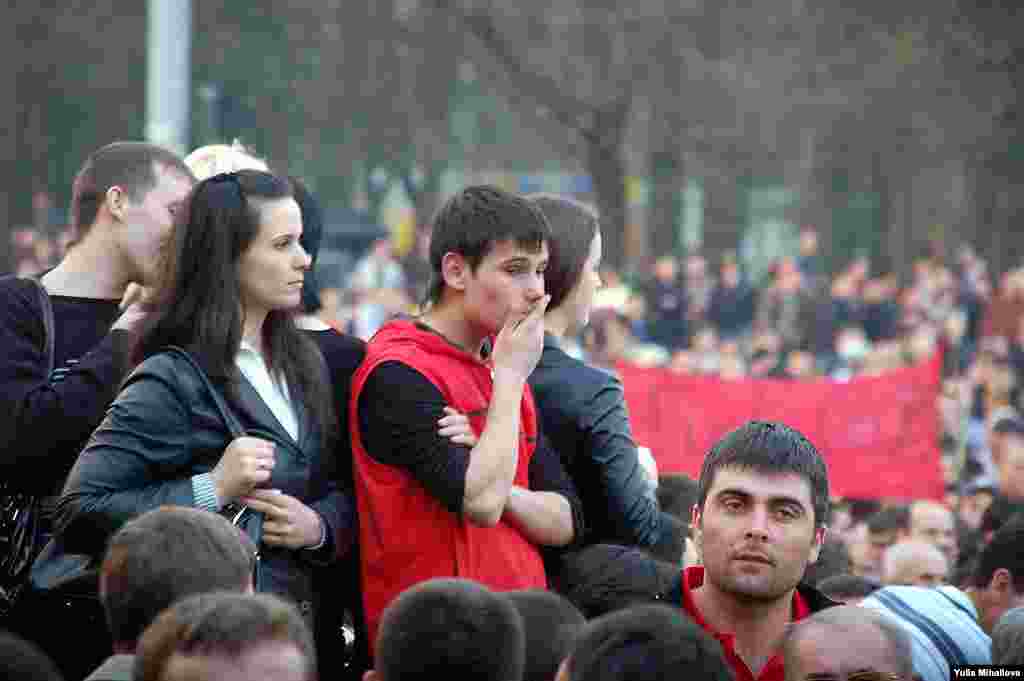 Moldova - Protests cum riots in Chisinau on April 7 (1)