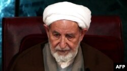 محمد یزدی، رئیس جامعه مدرسین حوزه علمیه قم، یکی از محافظه‌کارترین تشکل‌های سیاسی‌مذهبی در ایران