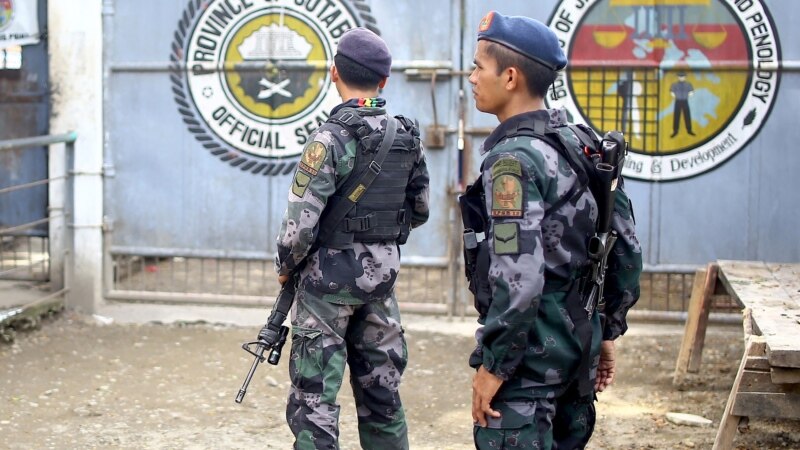Два бомбашки напади на Филипини, 10 загинати